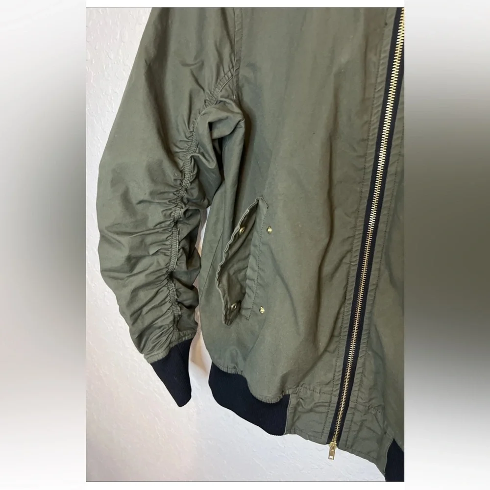 H&M Men’s Olive Green Ruched Sleeve Size M Double Zip Bomber Jacket - Picture 5 of 9